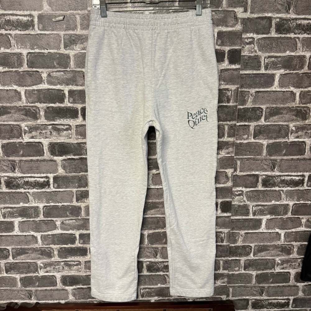 MUSEUM OF PEACE AND QUIET WARPED SWEAT PANT light gray pockets